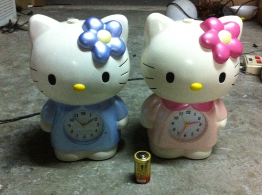 นาฟิกาปลุกตั้งโต๊ะคิตตี้ จาก sanrio ญี่ปุ่น สภาพสวยๆ ปลุกได้ การปลุก 10 วินาทีแรกเสียงจะไม่ดังหลังจาก 10 วินาทีจะดังขึ้น