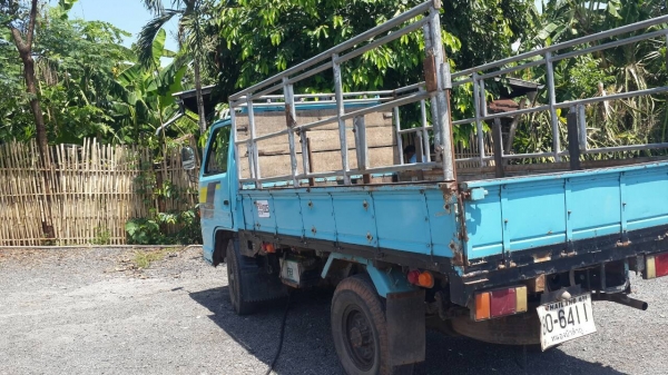 สีล้อ อีซูซุ NKR 88แรง พาเวอร์ สภาพสวยพร้อมใช้งาน เล่ม ทะเบียนพร้อมโอน ราคา187,000บ ต่อรองได้นิดหน่อย