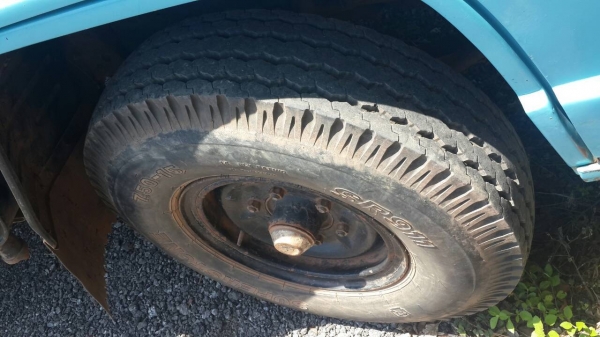 สีล้อ อีซูซุ NKR 88แรง พาเวอร์ สภาพสวยพร้อมใช้งาน เล่ม ทะเบียนพร้อมโอน ราคา187,000บ ต่อรองได้นิดหน่อย