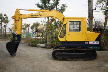 ขายแม็คโค ติดต่อ 086-775-7900, 086-324-1992