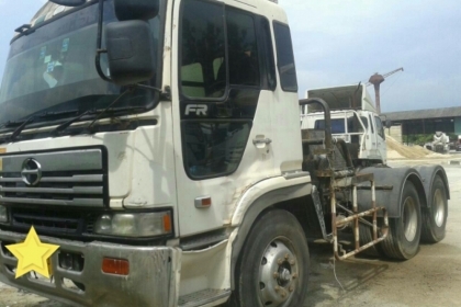 สิบล้อหัวลาก HiNO~SSF1LAโปรเฟรีย 335 แรง 2เพา สภาพพร้อมใช้งาน เล่มทะเบียนพร้อมโอน