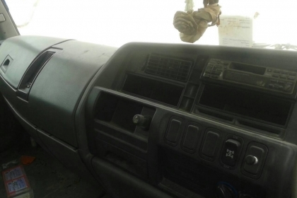 สิบล้อหัวลาก HiNO~SSF1LAโปรเฟรีย 335 แรง 2เพา สภาพพร้อมใช้งาน เล่มทะเบียนพร้อมโอน