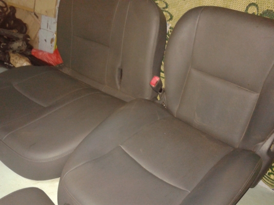 เบาะหนังวีโก้แชมป์หัวเดี่ยวทั้งชุดครับ