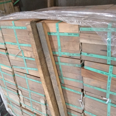 ขายปาเก้ไม้จริง ไม้สัก ไม้แดง ไม้เต็ง