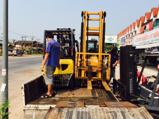 ขายส่งรถโฟลคลิฟท์ นำเข้าจากญี่ปุ่น 100\% รับประกัน 6 เดือน ( SPECS JAPAN )  นำเข้าจากญี่ปุ่น  ไม่เคยใช้งานในเมืองไทย