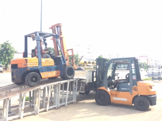 ขายส่งรถโฟลคลิฟท์ นำเข้าจากญี่ปุ่น 100\% รับประกัน 6 เดือน ( SPECS JAPAN )  นำเข้าจากญี่ปุ่น  ไม่เคยใช้งานในเมืองไทย