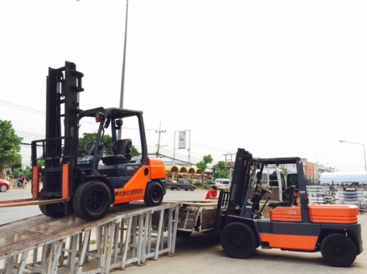 ขายส่งรถโฟลคลิฟท์ นำเข้าจากญี่ปุ่น 100\% รับประกัน 6 เดือน ( SPECS JAPAN )  นำเข้าจากญี่ปุ่น  ไม่เคยใช้งานในเมืองไทย