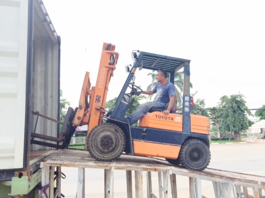 ขายส่งรถโฟลคลิฟท์ นำเข้าจากญี่ปุ่น 100\% รับประกัน 6 เดือน ( SPECS JAPAN )  นำเข้าจากญี่ปุ่น  ไม่เคยใช้งานในเมืองไทย
