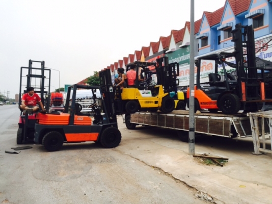 ขายส่งรถโฟลคลิฟท์ นำเข้าจากญี่ปุ่น 100\% รับประกัน 6 เดือน ( SPECS JAPAN )  นำเข้าจากญี่ปุ่น  ไม่เคยใช้งานในเมืองไทย