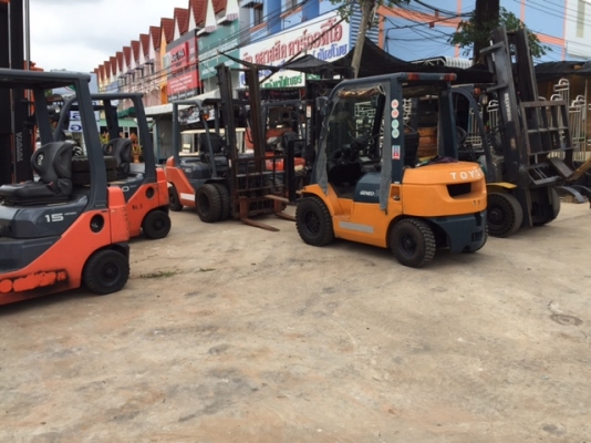 ขายส่งรถโฟลคลิฟท์ นำเข้าจากญี่ปุ่น 100\% รับประกัน 6 เดือน ( SPECS JAPAN )  นำเข้าจากญี่ปุ่น  ไม่เคยใช้งานในเมืองไทย