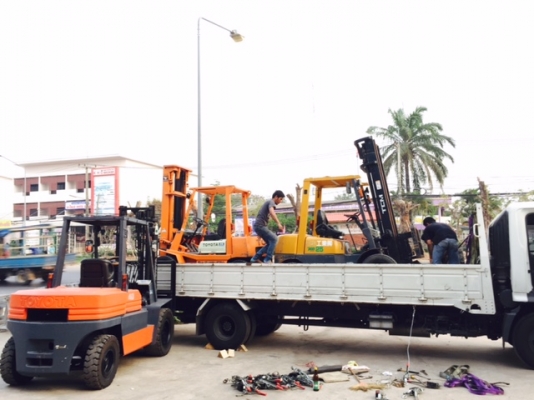 ขายส่งรถโฟลคลิฟท์ นำเข้าจากญี่ปุ่น 100\% รับประกัน 6 เดือน ( SPECS JAPAN )  นำเข้าจากญี่ปุ่น  ไม่เคยใช้งานในเมืองไทย