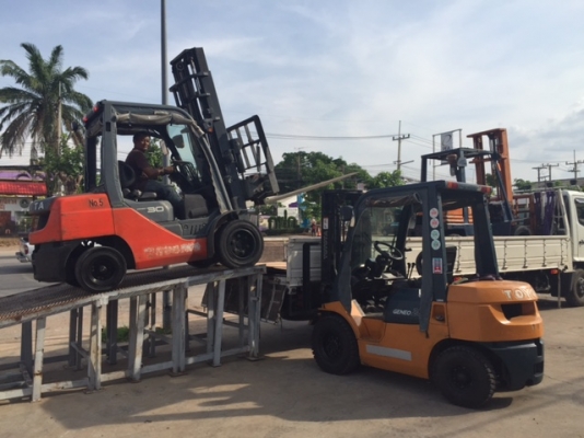 ขายส่งรถโฟลคลิฟท์ นำเข้าจากญี่ปุ่น 100\% รับประกัน 6 เดือน ( SPECS JAPAN )  นำเข้าจากญี่ปุ่น  ไม่เคยใช้งานในเมืองไทย