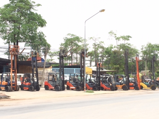 ขายส่งรถโฟลคลิฟท์ นำเข้าจากญี่ปุ่น 100\% รับประกัน 6 เดือน ( SPECS JAPAN )  นำเข้าจากญี่ปุ่น  ไม่เคยใช้งานในเมืองไทย