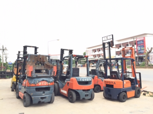 ขายส่งรถโฟลคลิฟท์ นำเข้าจากญี่ปุ่น 100\% รับประกัน 6 เดือน ( SPECS JAPAN )  นำเข้าจากญี่ปุ่น  ไม่เคยใช้งานในเมืองไทย