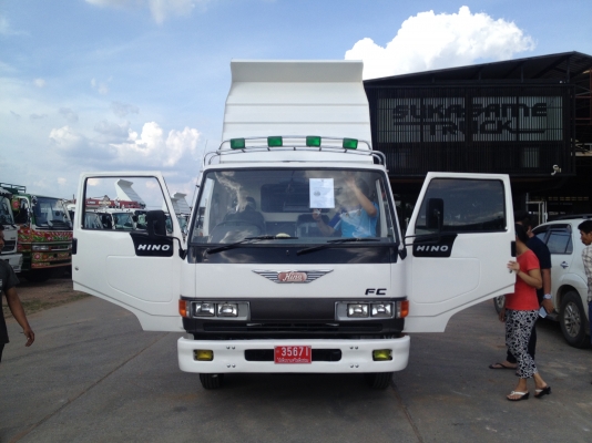 สั่งได้ขายไม่แพง HINO FC 117 แรงม้า กระบะดั้มพ์ดิน 3.10 เมตร ยาง 825/16 รถน่าใช้วิ่งดินหินทรายในซอยเล้กๆได้ สนใจติดต่อ