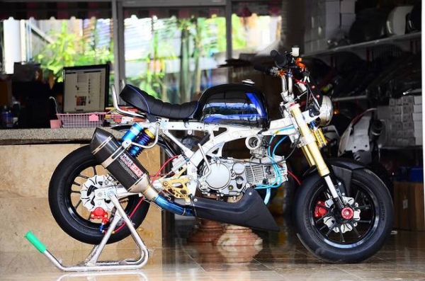 มอบของขวัญลดราคา  มังกี้ ลดราคา มี ให้ เลือกหลากหลายแบบ ไม่ซ้ำ ขับสนุก ขับมัน ทนทาน เรากล้า รับประกัน 100\%***มอบของขวัญลดราคาต้อนรับสงกรานต์ !!!! มังกี้ ลดราคา มี ให้ เลือกหลากหลายแบบ ไม่ซ้ำ ขับสนุก ขับมัน ทนทาน เรากล้า รับประกัน 100\%**