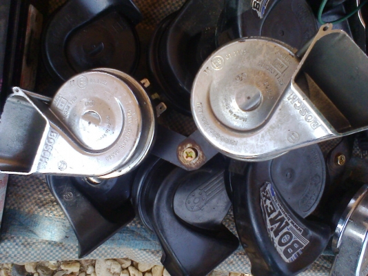 แตรคู่ยุโรปเมคอินฝรั่งเศสเสียงนิ่มดังครับของแท้ทุกคู่ครับใส่รถได้ทุกรุ่นครับราคานีคุ้มมากครับสไตรเบน์/ซีตอง/วอลโว่ลครับ/เชฟครับ