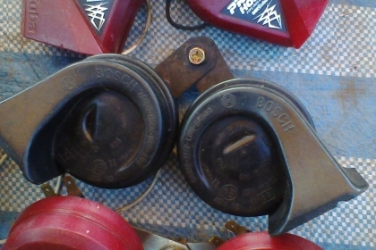 แตรคู่ยุโรปเมคอินฝรั่งเศสเสียงนิ่มดังครับของแท้ทุกคู่ครับใส่รถได้ทุกรุ่นครับราคานีคุ้มมากครับสไตรเบน์/ซีตอง/วอลโว่ลครับ/เชฟครับ