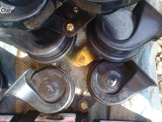 แตรคู่ยุโรปเมคอินฝรั่งเศสเสียงนิ่มดังครับของแท้ทุกคู่ครับใส่รถได้ทุกรุ่นครับราคานีคุ้มมากครับสไตรเบน์/ซีตอง/วอลโว่ลครับ/เชฟครับ