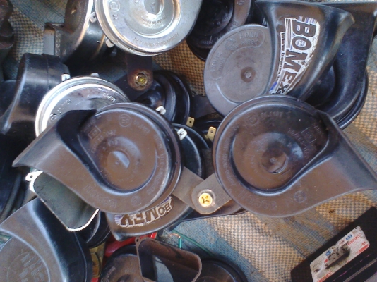 แตรคู่ยุโรปเมคอินฝรั่งเศสเสียงนิ่มดังครับของแท้ทุกคู่ครับใส่รถได้ทุกรุ่นครับราคานีคุ้มมากครับสไตรเบน์/ซีตอง/วอลโว่ลครับ/เชฟครับ