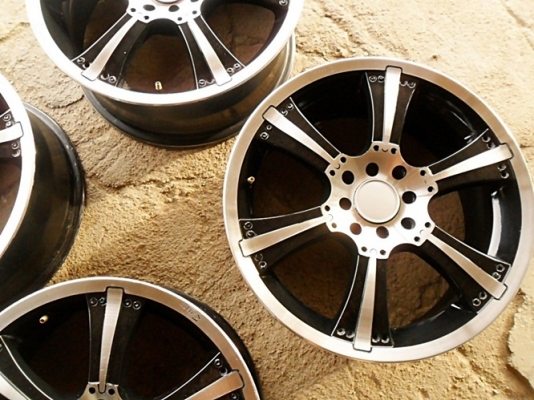 แม็กซิ่ง ขอบ17 -4รู100 และ4รู114 (4วง 4,500บ.)สีสวย ไม่มีรอยขีดข่วน แม็กซิ่ง ขอบ17 -4รู100 และ4รู114 (4วง 4,500บ.)สีสวย ไม่มีรอยขีดข่วน