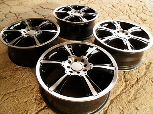 แม็กซิ่ง ขอบ17 -4รู100 และ4รู114 (4วง 4,500บ.)สีสวย ไม่มีรอยขีดข่วน