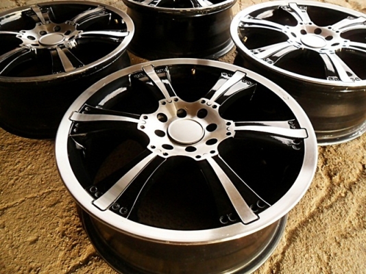 แม็กซิ่ง ขอบ17 -4รู100 และ4รู114 (4วง 4,500บ.)สีสวย ไม่มีรอยขีดข่วน แม็กซิ่ง ขอบ17 -4รู100 และ4รู114 (4วง 4,500บ.)สีสวย ไม่มีรอยขีดข่วน