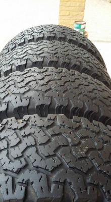 ขายล้อลาย เบรดเล่ 16x8 off 0 สีดำ พร้อมยาง bf 265/70/16  1 ชุด เอาไปใส่หล่อๆครับ