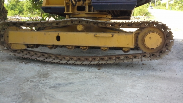 ขายรถแบคโฮ    KOMATSU  PC  150 LC- 3W  เก่านอกรถพร้อมใช้งาน ปั้นนิ้ว คอลโทรสั้น ปั้นแรง  เครื่องดี เองแน่น แทรกสวยเต็ม  มีเอกสารแจ้งจำหนว่ยพร้อมราคาไม่แพงค่ะ