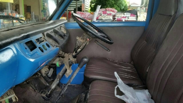 หกล้อ อีซูซุ TL88 เกียร์สาย ช่วง 3.20ม สภาพสวยบางเดิม เครืองไม่หลวมดีมาก วิ่งทางไกลสะบาย^เล่มทะเบียน ภาษีเต็ม พร้อมโอน**ราคา149,000บ**ครับท่าน