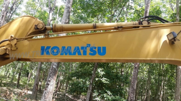 Komatsu รุ่น 8 10,607 ชั่วโมง Komatsu รุ่น 8 10,607 ชั่วโมง