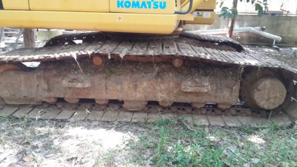 Komatsu รุ่น 8 10,607 ชั่วโมง Komatsu รุ่น 8 10,607 ชั่วโมง