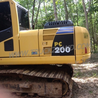 Komatsu รุ่น 8 10,607 ชั่วโมง Komatsu รุ่น 8 10,607 ชั่วโมง