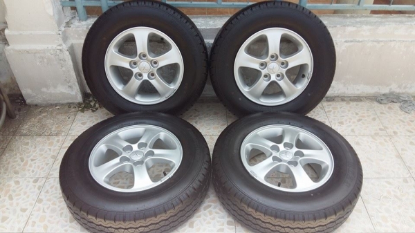 ขายล้อแม็กพร้อมยางถอดป้ายแดง triton 15" ยางปี14 สนใจติดต่อเล็กคลองสามครับ 081-3747940 ขายล้อแม็กพร้อมยางถอดป้ายแดง triton 15" ยางปี14 สนใจติดต่อเล็กคลองสามครับ 081-3747940