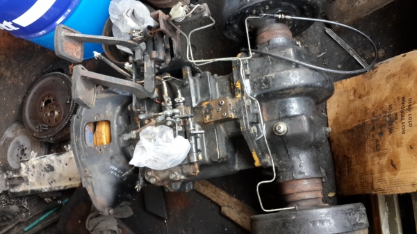 ขายเกียร์ออโต้ komatsu ขีด11 ขนาด 2.5 ตัน มือสองญี่ปุ่น