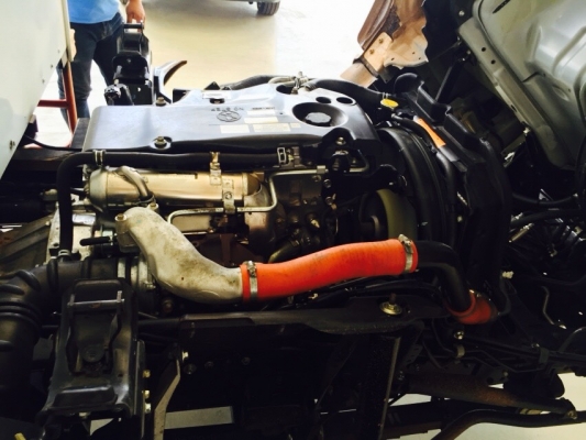 ขาย6ล้อ  NMR 130แรง ปี2555 กระบะ 4.30เมตร ตู้แห้ง