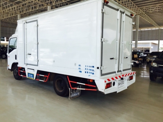 ขาย6ล้อ  NMR 130แรง ปี2555 กระบะ 4.30เมตร ตู้แห้ง