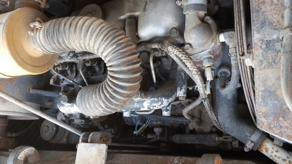 ขายรถขุดเก่านอก KATO HD205UR_084-4873923 ขายรถขุดเก่านอก KATO HD205UR_084-4873923