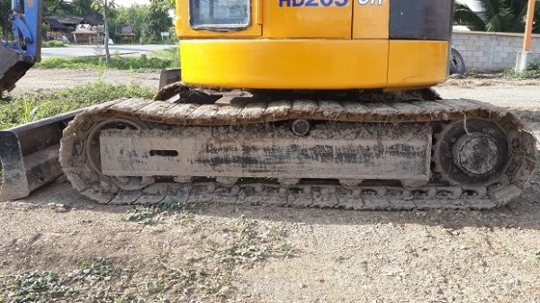 ขายรถขุดเก่านอก KATO HD205UR_084-4873923 ขายรถขุดเก่านอก KATO HD205UR_084-4873923