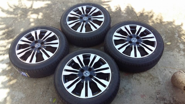 ขายล้อแม็กเดิม city 16" พร้อมยางงปี15 สนใจติดต่อเล็กคลองสามครับ 081-3747940 ขายล้อแม็กเดิม city 16" พร้อมยางงปี15 สนใจติดต่อเล็กคลองสามครับ 081-3747940