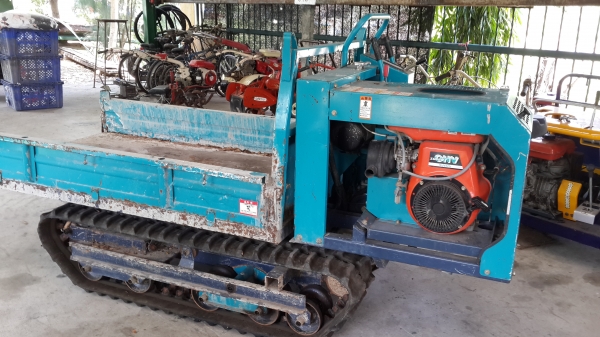 รถบรรทุกการเกษตรและก่อสร้าง