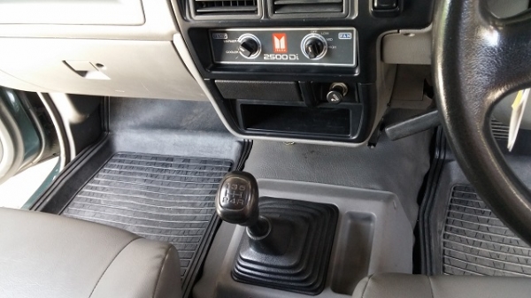 ขาย isuzu dragoneyes 2.5di ตอนเดียว ปี97 สภาพสวย ใช้งานได้ทันที เจ้าของขายเอง เงินสด 160,000 บาท