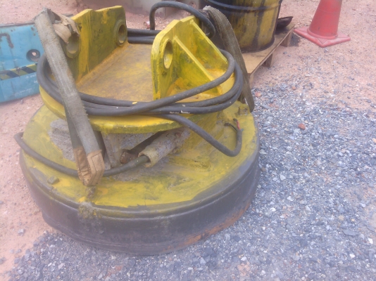 แม่เหล็กแบคโฮ dcl220 ใช้ไดนาโม 10 kg