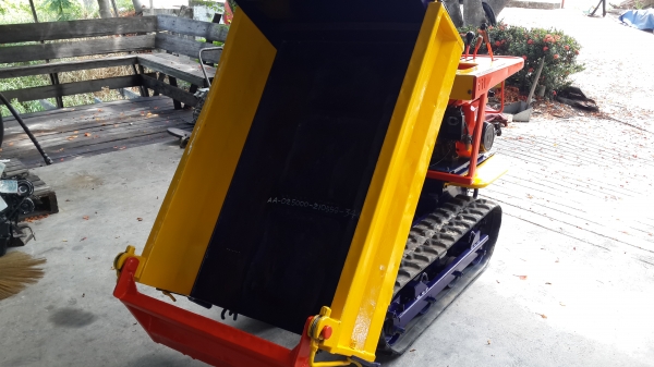 รถบรรทุกการเกษตรและก่อสร้าง