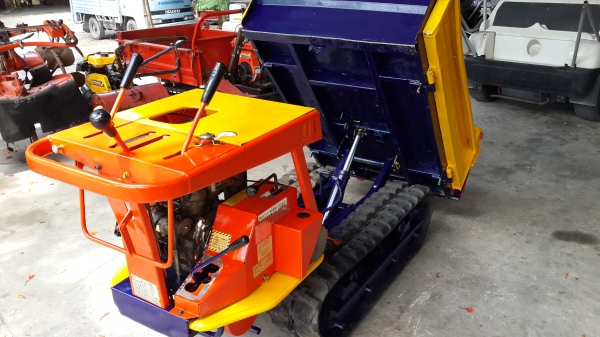 รถบรรทุกการเกษตรและก่อสร้าง