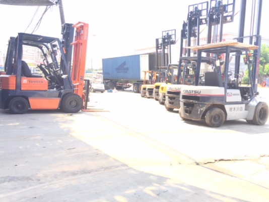 ขายฟอร์คลิฟต์ KOMUTSU FD25-11 , เครื่องยนต์ดีเซล,เสาสูง 4 เมตร , เกียร์คลัทร์ , HINGFORK , งาปรับคว่ำหงายได้ , รถใช้งานมา 6000 กว่า ช.ม ( SPECS JAPAN ) สภาพพร้อมใช้งาน ++ เดิมแท้จากญี่ปุ่น ขายฟอร์คลิฟต์ KOMUTSU FD25-11 , เครื่องยนต์ดีเซล,เสาสูง 4 เมตร , เกียร์คลัทร์ , HINGFORK , งาปรับคว่ำหงายได้ , รถใช้งานมา 6000 กว่า ช.ม ( SPECS JAPAN ) สภาพพร้อมใช้งาน ++ เดิมแท้จากญี่ปุ่น