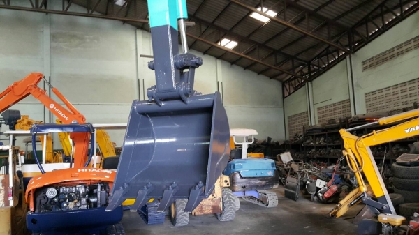 ขาย รถขุด KOBELCO รุ่น SK30UR มือสองญี่ปุ่น แทร็กเหล็ก