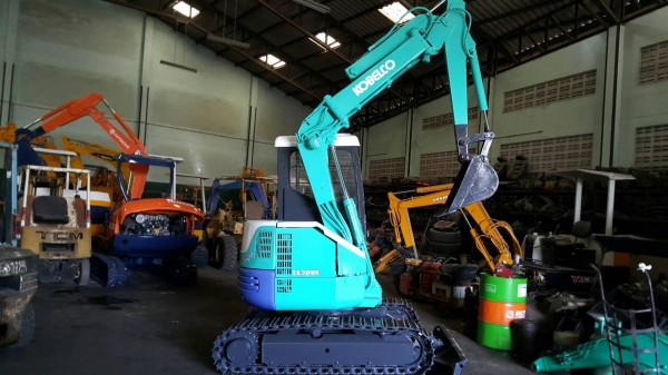 ขาย รถขุด KOBELCO รุ่น SK30UR มือสองญี่ปุ่น แทร็กเหล็ก