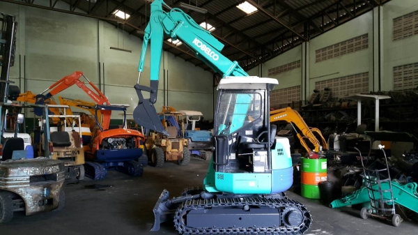 ขาย รถขุด KOBELCO รุ่น SK30UR มือสองญี่ปุ่น แทร็กเหล็ก