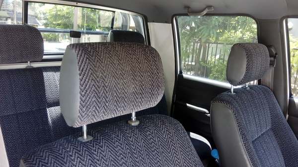 ขาย TOYOTA HILUX YN106 4 ประตู คานแข็ง 4wd